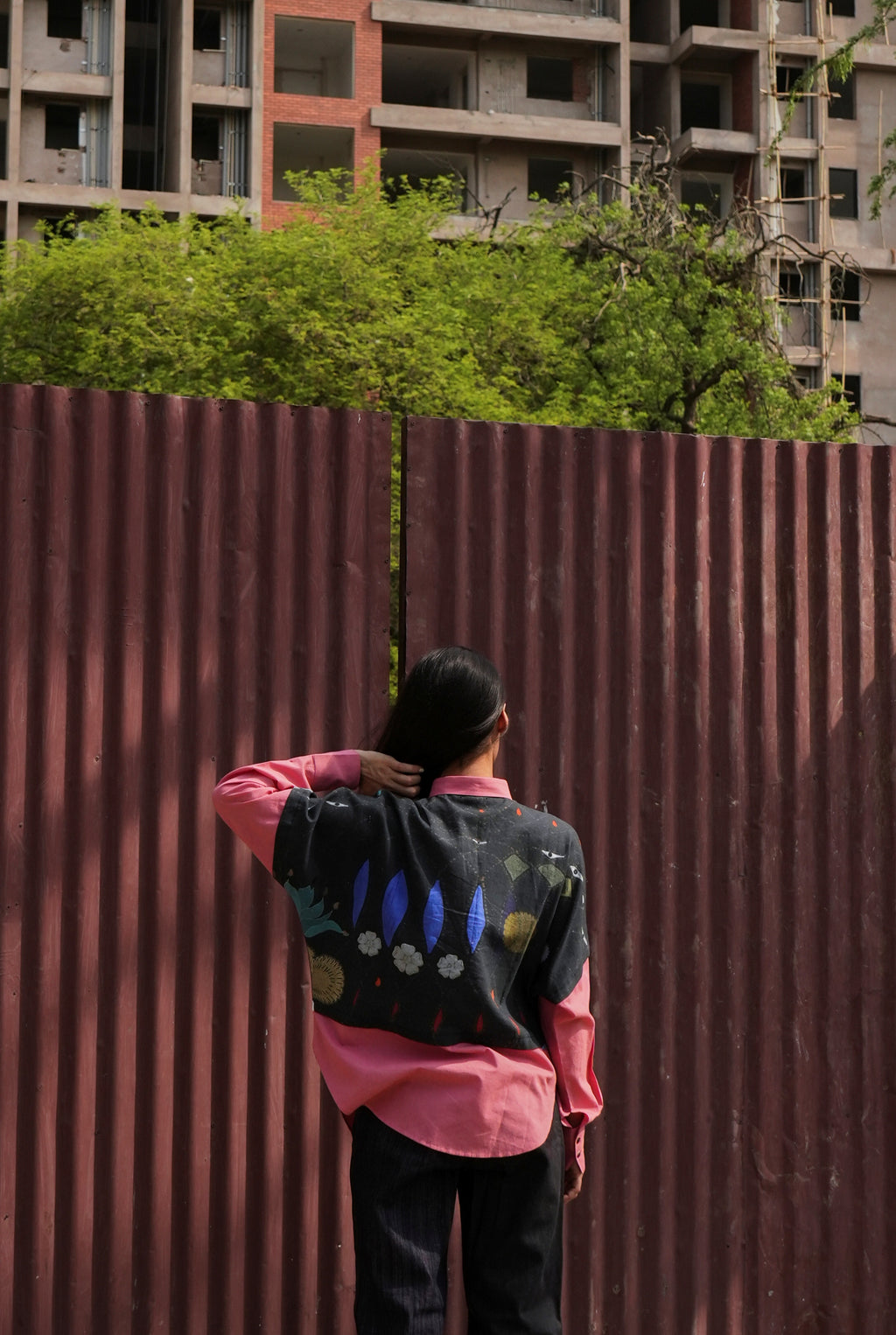 OVERLAY SHIRT IN CHETTI BLACK WITH CLAY PINK COLOURBLOCK