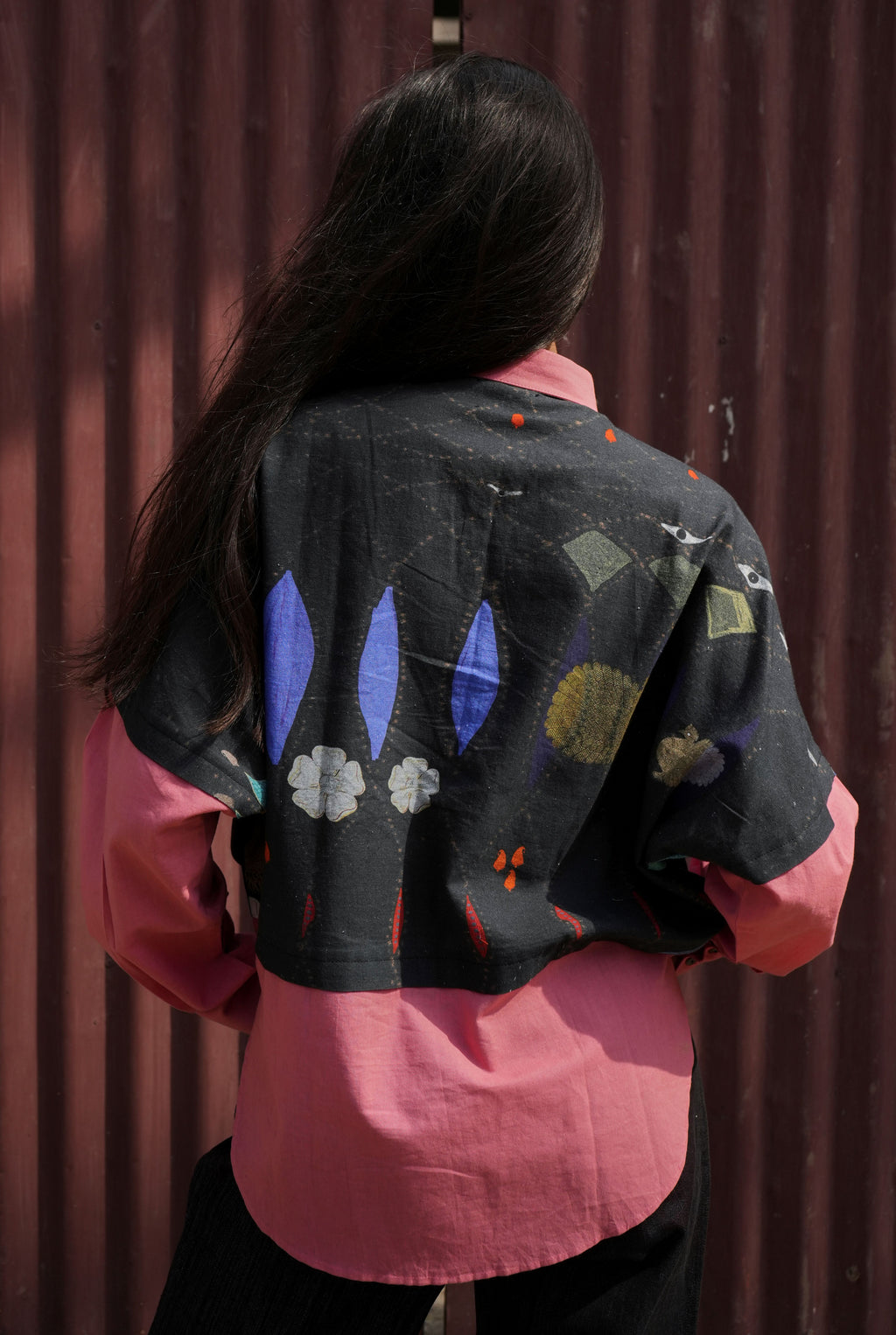 OVERLAY SHIRT IN CHETTI BLACK WITH CLAY PINK COLOURBLOCK