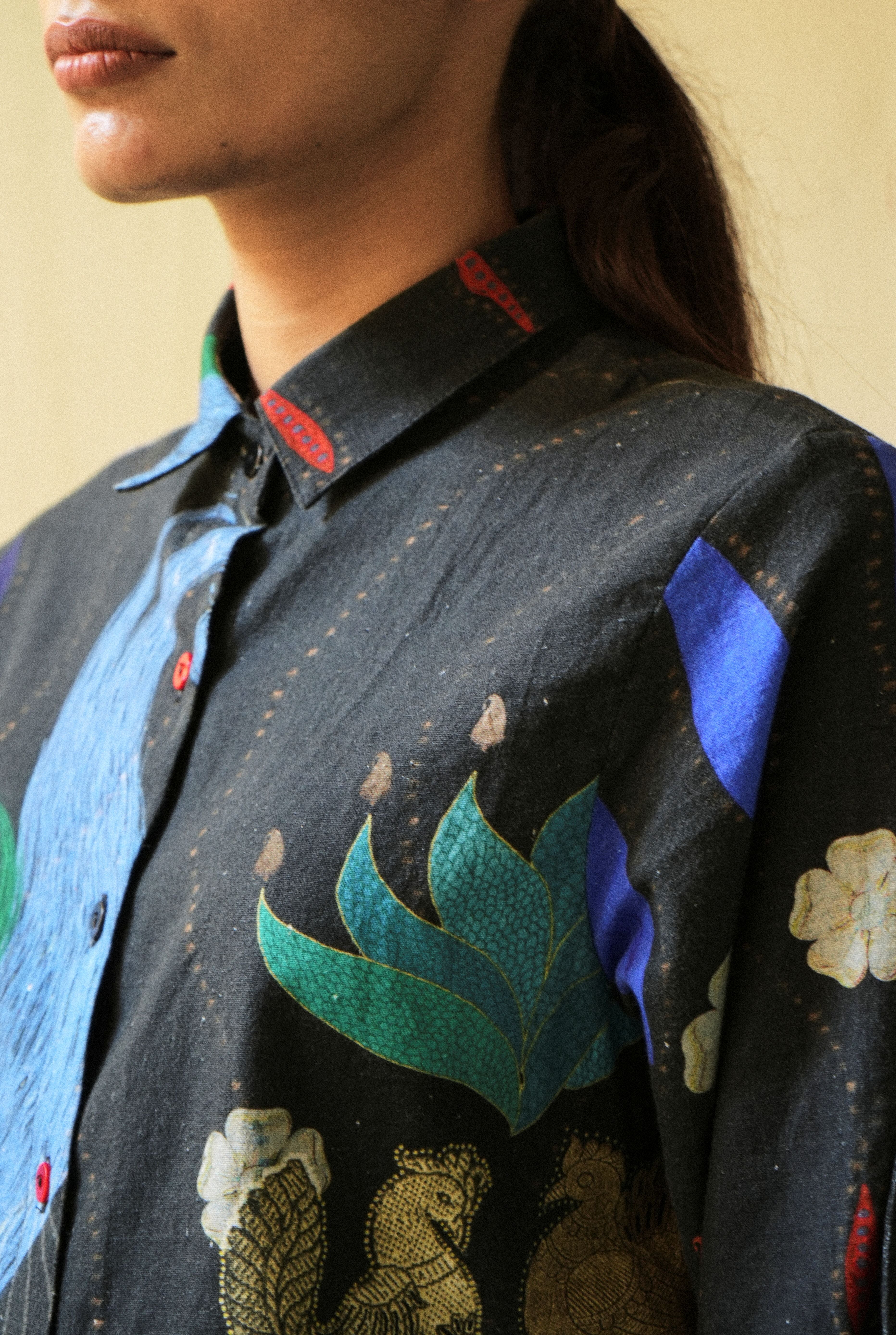 CLASSIC WOMEN’S SHIRT IN CHETTI BLACK