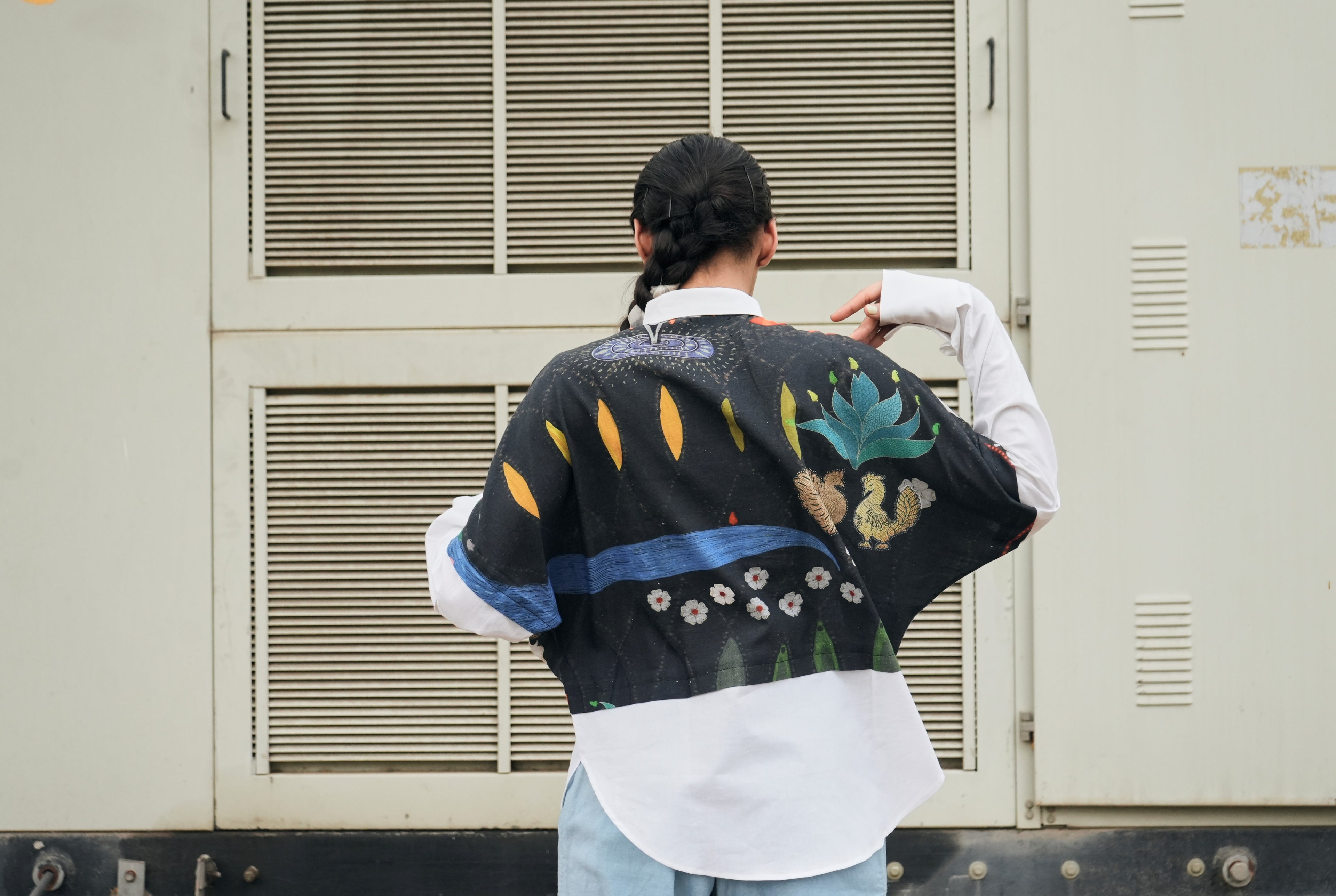 OVERLAY SHIRT IN CHETTI BLACK WITH WHITE CONTRAST