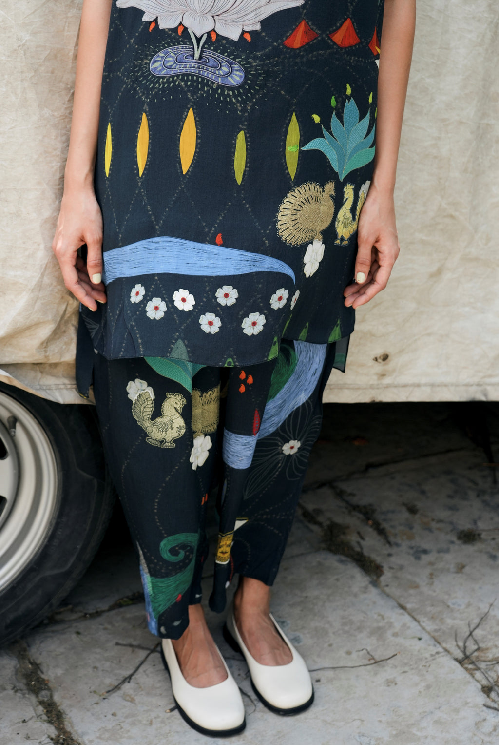 GARDEN CO-ORD SET IN CHETTI BLACK PRINT