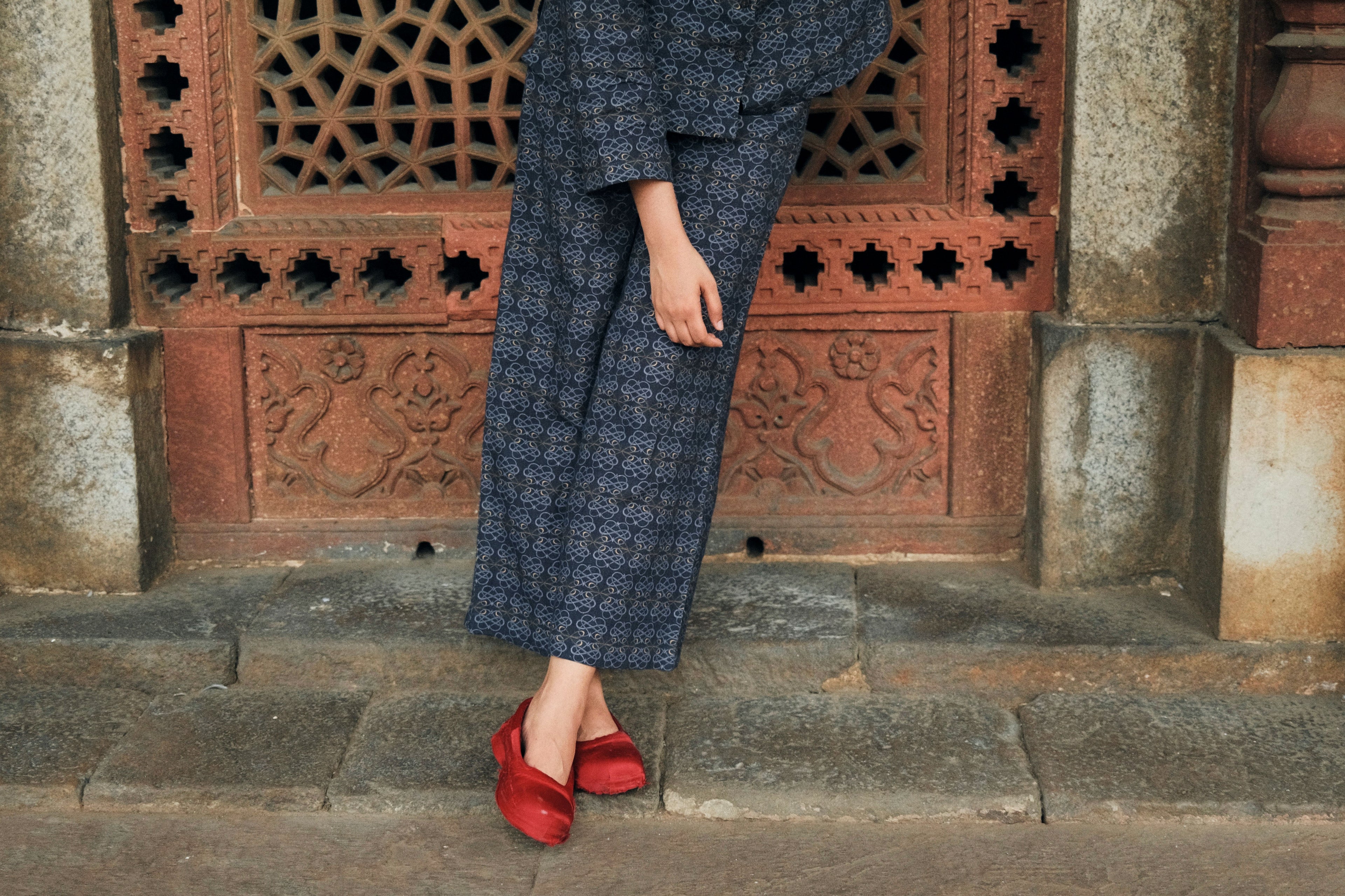 MONK SHACKET AND JILL PANTS IN AC JAAL NAVY PRINT