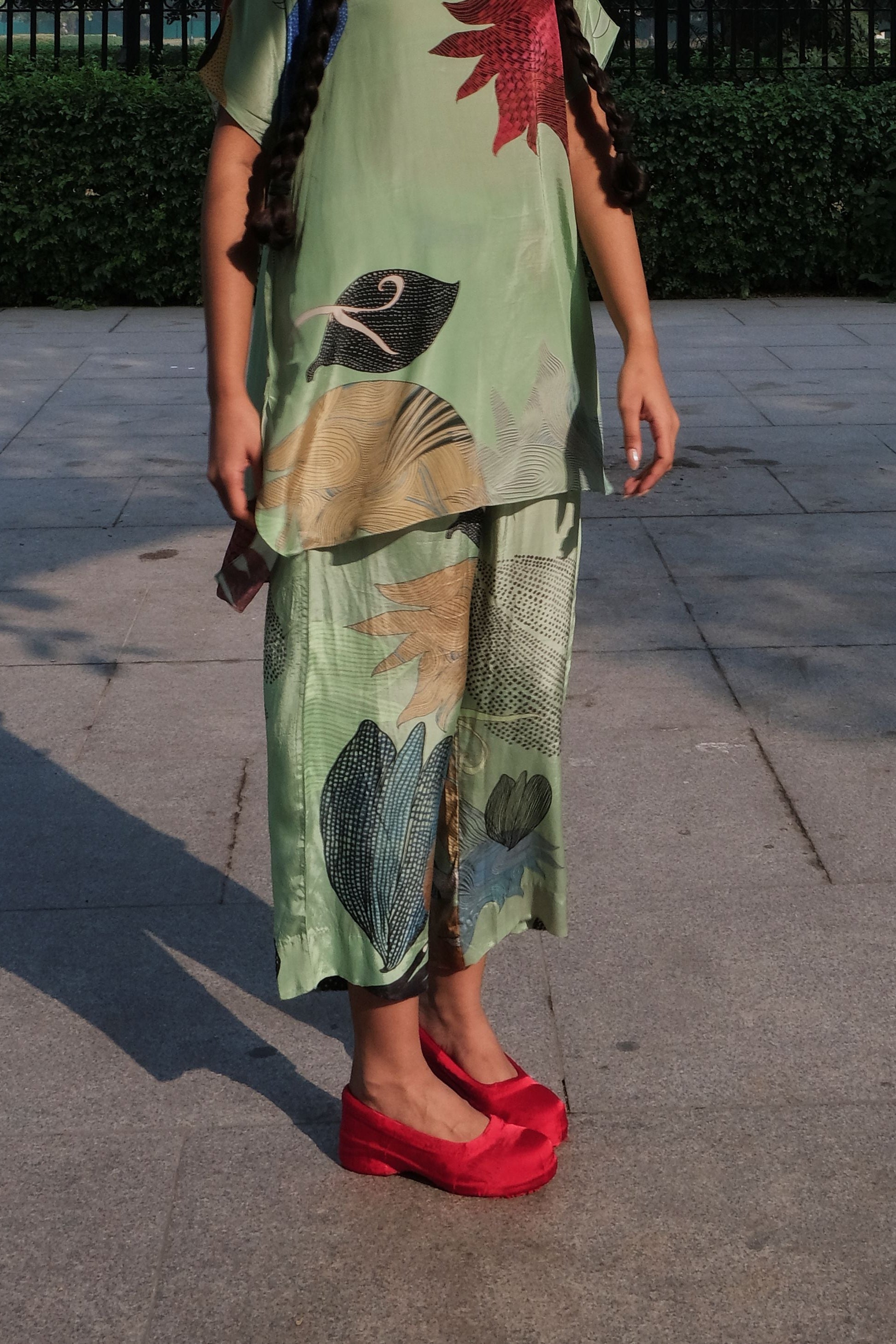 GARDEN CO-ORD SET IN FAITH GREEN PRINT