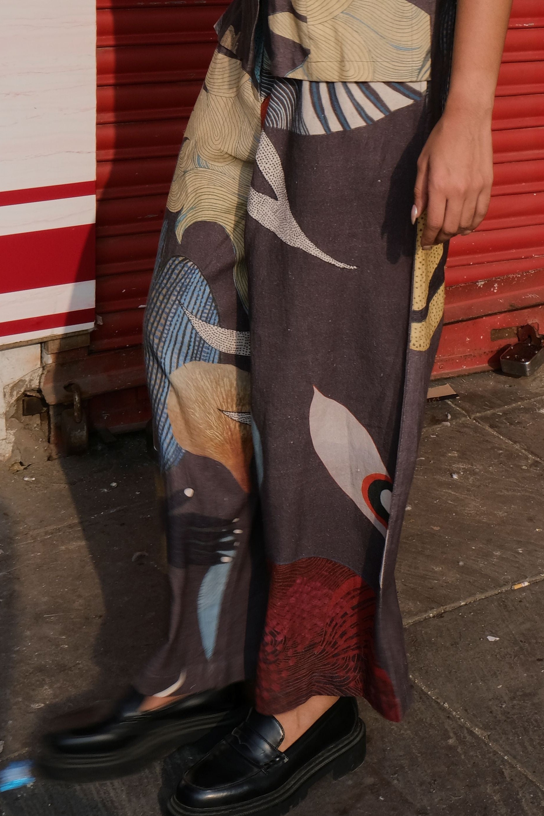 MONK TOP AND JILL PANTS IN FAITH CHARCOAL PRINT